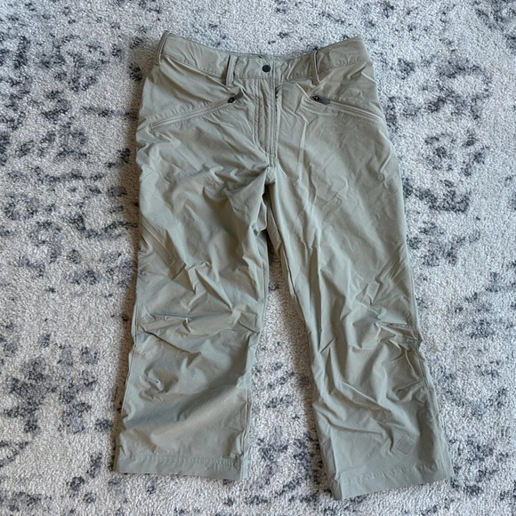 Salomon Pants - Salomon minim  series tan hiking capri pants| size 4